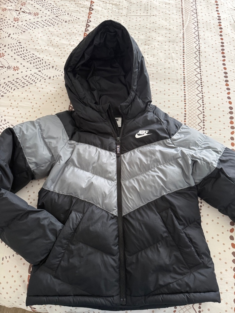 Nike Kids Black and Silver Chevron Puffer Jacket with Hood